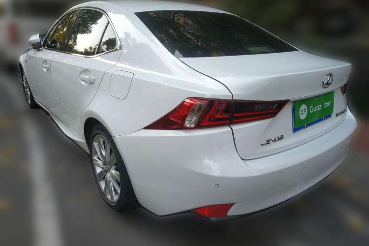 Used Lexus IS 2015 200t F SPORT Rear Left 45 Deg