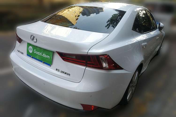 Used Lexus IS 2015 200t F SPORT Rear Right 45 Deg