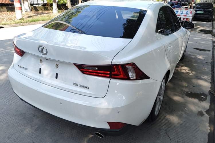 Used Lexus IS 2015 200t F SPORT Rear Right 45 Deg