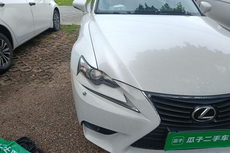 Used Lexus IS 2015 200T Leading Edition Right Front Headlight