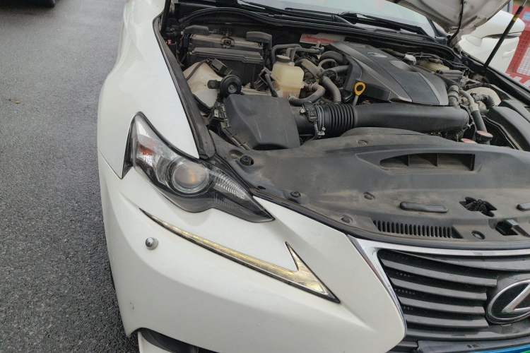 Used Lexus IS 2015 200T Leading Edition Right Front Headlight