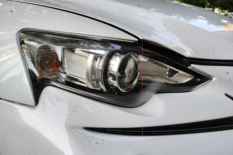 Used Lexus IS 2015 200t F SPORT Right Front Headlight