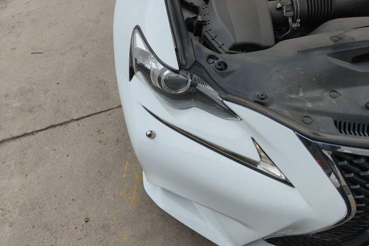 Used Lexus IS 2015 200t F SPORT Right Front Headlight