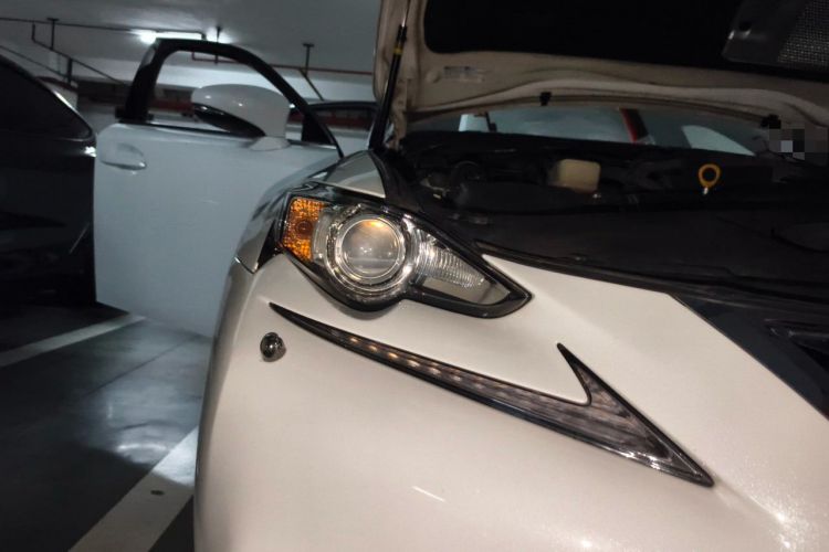 Used Lexus IS 2015 200t F SPORT Right Front Headlight