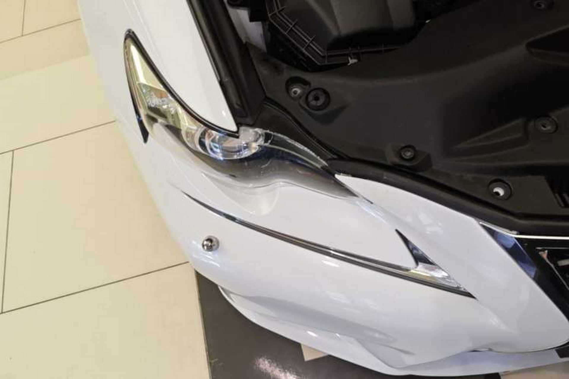 Used Lexus IS 2015 200t F SPORT Right Front Headlight