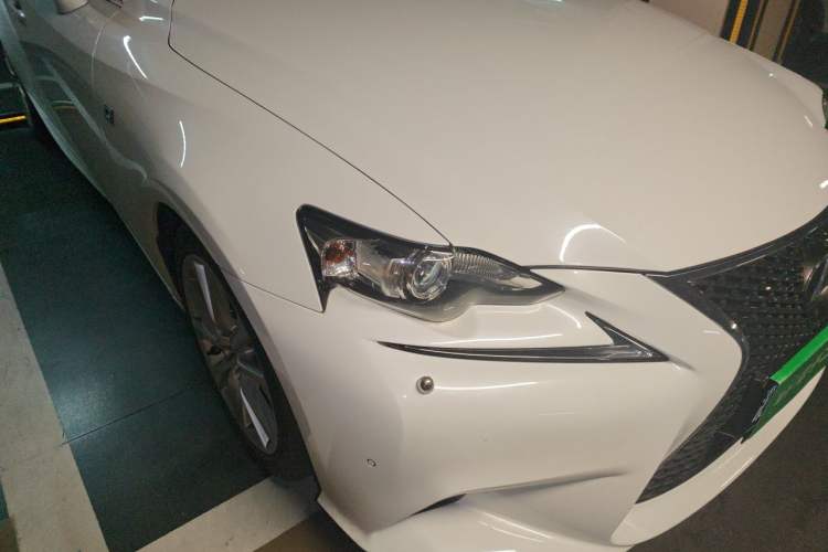 Used Lexus IS 2015 200t F SPORT Right Front Headlight