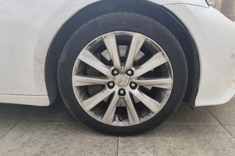Used Lexus IS 2015 200t F SPORT Right Front Wheel Hub