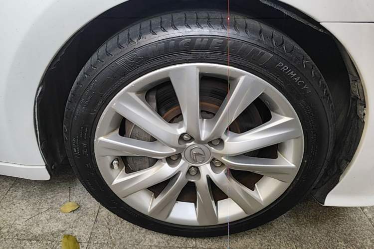 Used Lexus IS 2015 200t F SPORT Right Front Wheel Hub