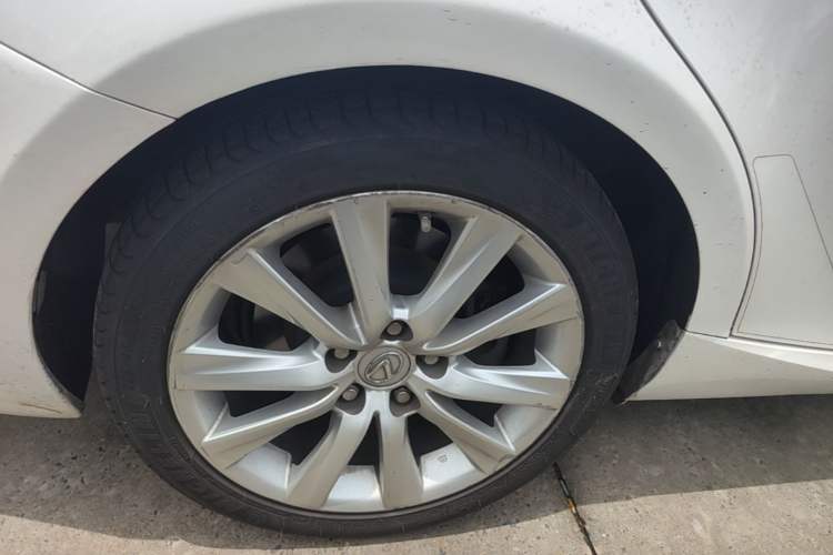 Used Lexus IS 2015 200T Leading Edition Right Rear Wheel Hub
