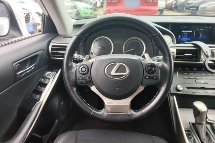 Used Lexus IS 2015 200T Leading Edition Steering Wheel