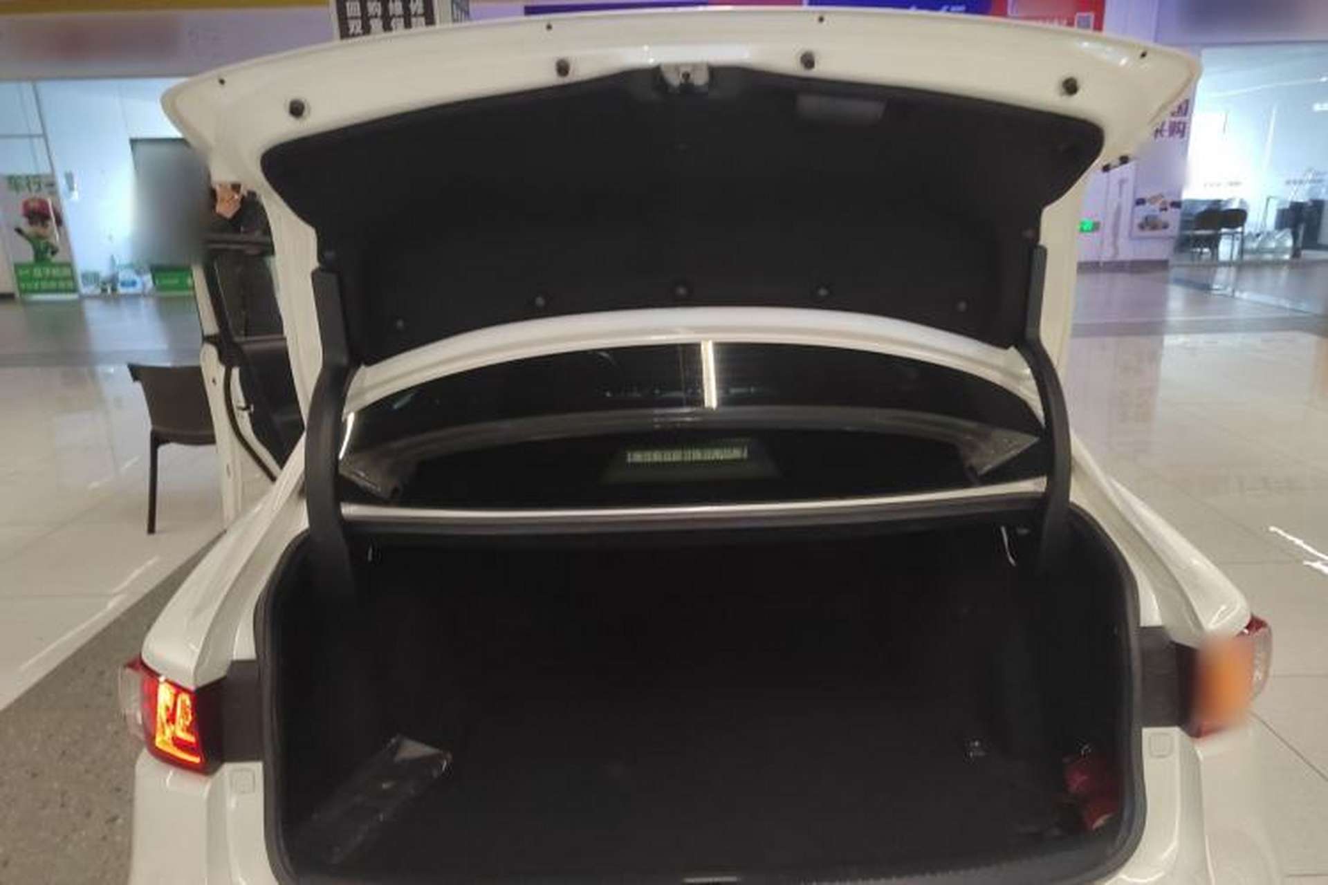 Used Lexus IS 2015 200T Fēngshàng Edition Trunk