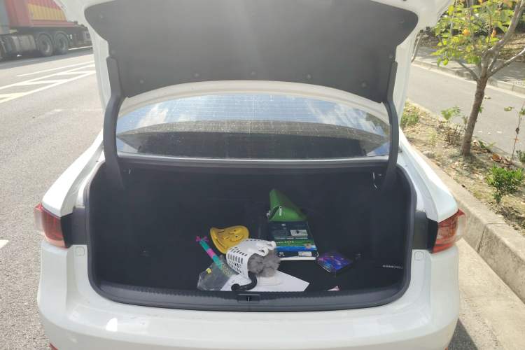 Used Lexus IS 2015 200t F SPORT Trunk