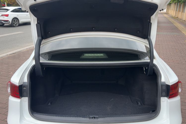 Used Lexus IS 2015 200t F SPORT Trunk