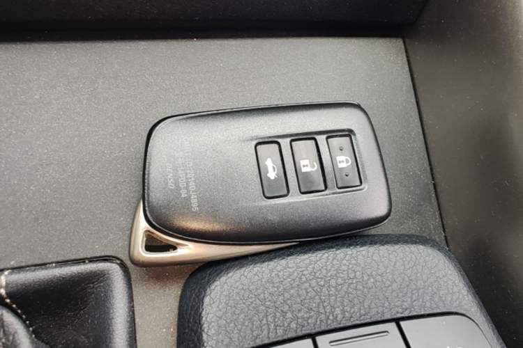Used Lexus IS 2015 200T Leading Edition Vehicle Key