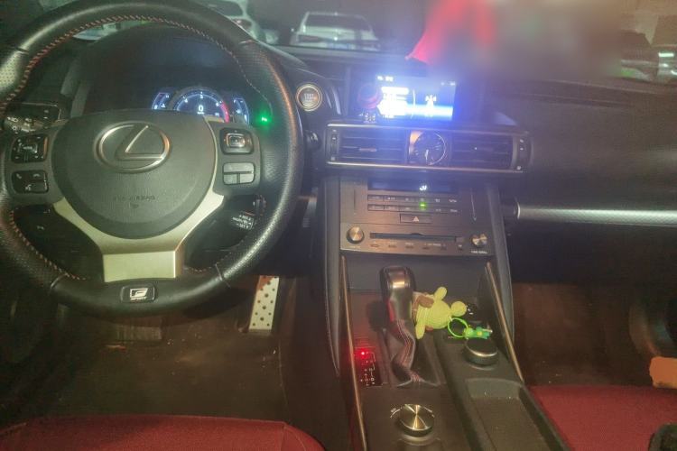 Used Lexus IS 2017 300 F SPORT Edition Center Console