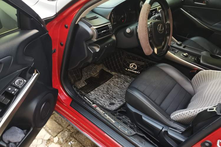 Used Lexus IS 2017 300 Leading Edition Driver Seat
