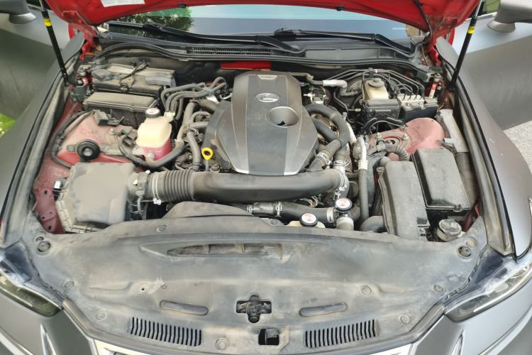 Used Lexus IS 2017 300 Leading Edition Engine Bay
