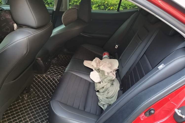 Used Lexus IS 2017 300 Leading Edition Left Rear Seat