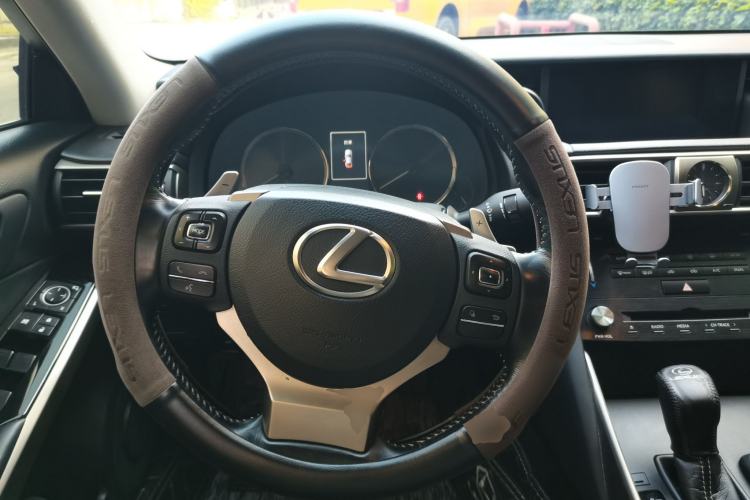 Used Lexus IS 2017 300 Leading Edition Steering Wheel