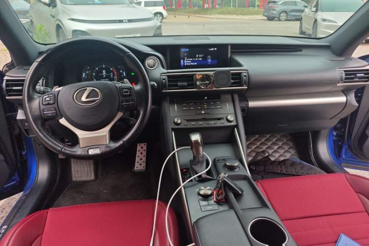 Used Lexus IS 2017 300 F SPORT Edition Center Console