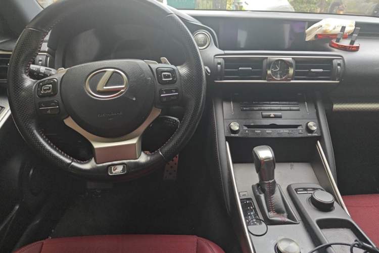 Used Lexus IS 2017 300 F SPORT Edition Center Console