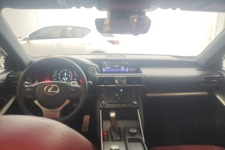 Used Lexus IS 2017 300 F SPORT Edition Center Console