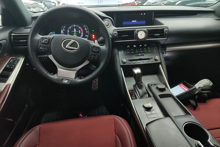Used Lexus IS 2017 300 F SPORT Edition Center Console