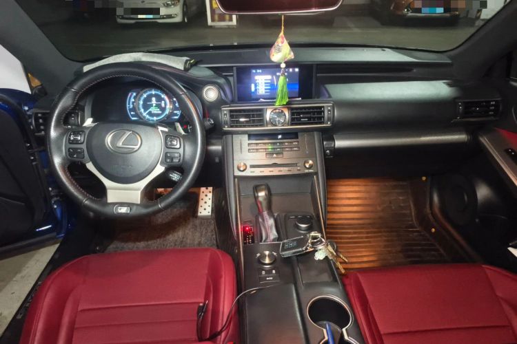 Used Lexus IS 2017 300 F SPORT Edition Center Console