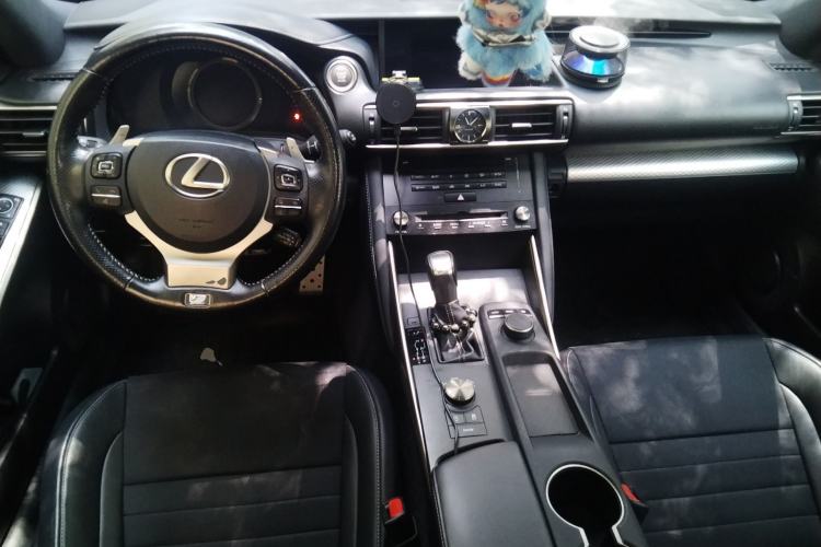 Used Lexus IS 2017 300 F SPORT Edition Center Console