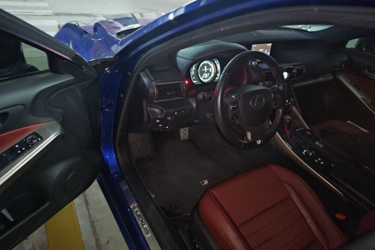 Used Lexus IS 2017 300 F SPORT Edition Driver Seat