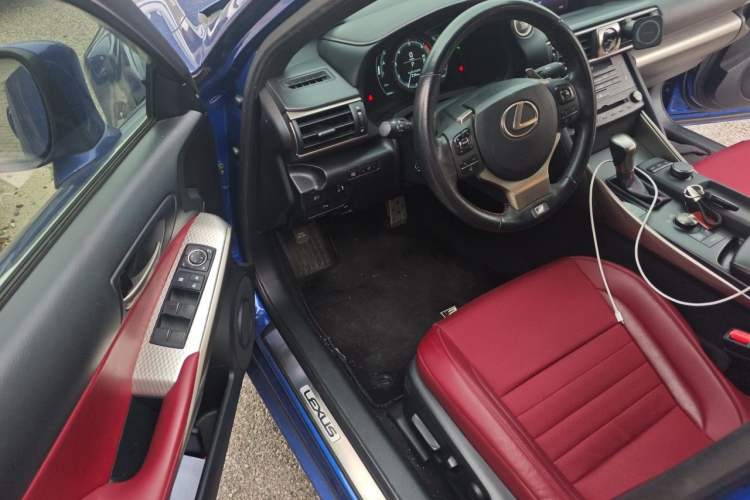 Used Lexus IS 2017 300 F SPORT Edition Driver Seat