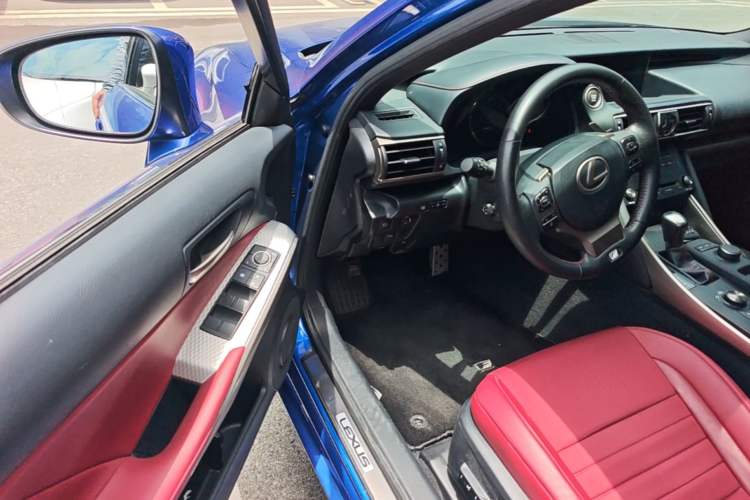 Used Lexus IS 2017 300 F SPORT Edition Driver Seat