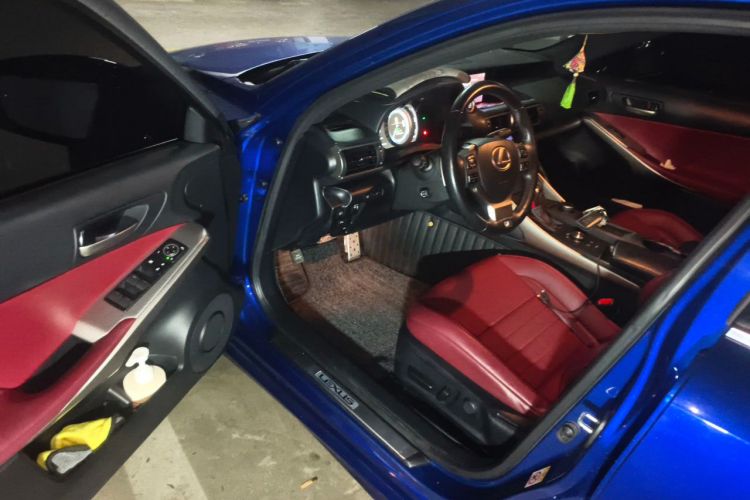 Used Lexus IS 2017 300 F SPORT Edition Driver Seat
