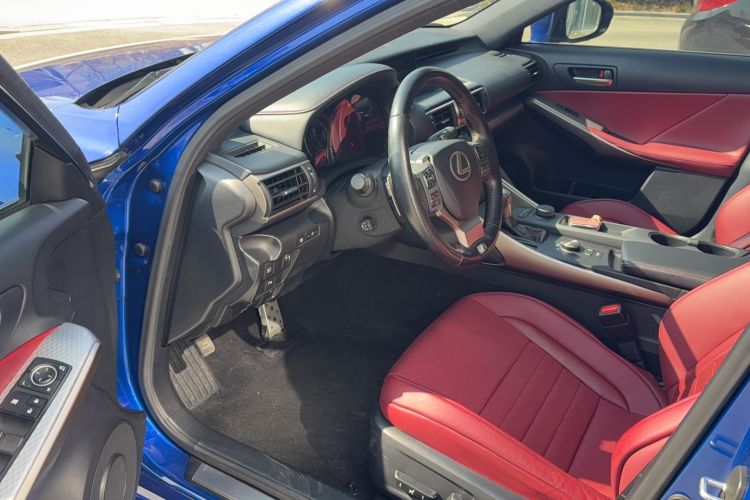 Used Lexus IS 2017 300 F SPORT Edition Driver Seat
