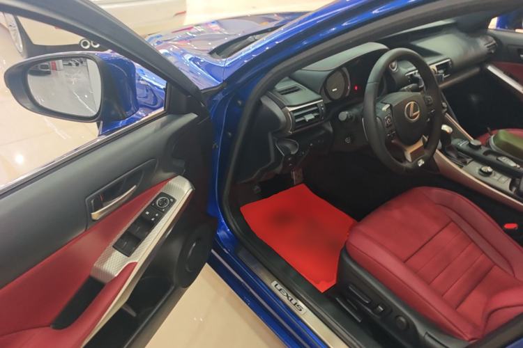 Used Lexus IS 2017 300 F SPORT Edition Driver Seat