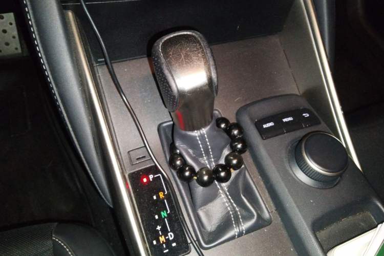 Used Lexus IS 2017 300 F SPORT Edition Gear Lever
