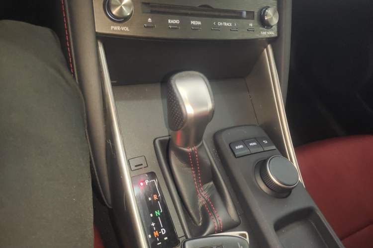 Used Lexus IS 2017 300 F SPORT Edition Gear Lever