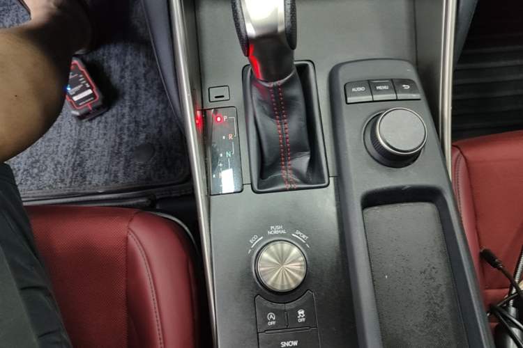 Used Lexus IS 2017 300 F SPORT Edition Gear Lever