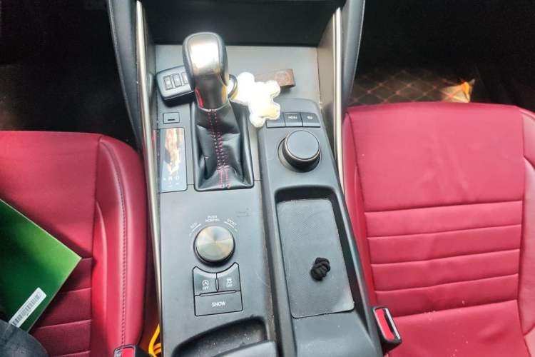 Used Lexus IS 2017 300 F SPORT Edition Gear Lever