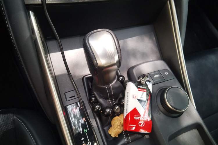 Used Lexus IS 2017 300 F SPORT Edition Gear Lever