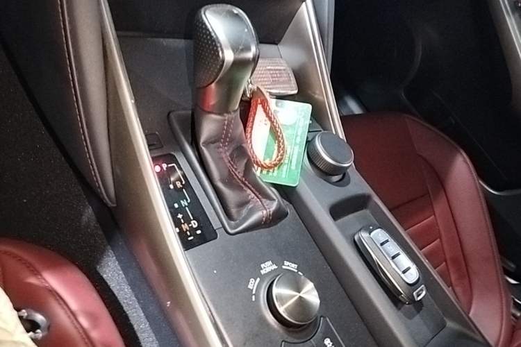 Used Lexus IS 2017 300 F SPORT Edition Gear Lever