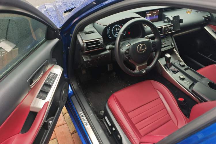 Used Lexus IS 2017 300 F SPORT Edition Interior 3