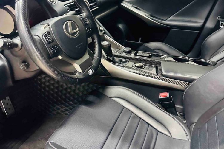 Used Lexus IS 2017 300 F SPORT Edition Interior 5