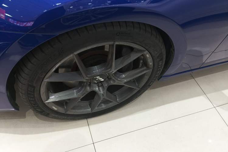 Used Lexus IS 2017 300 F SPORT Edition Left Front Wheel Hub