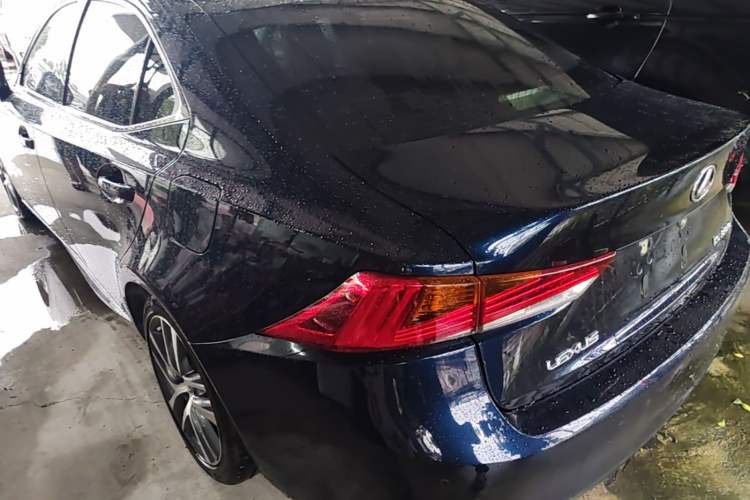 Used Lexus IS 2017 300 Leading Edition Rear Left 45 Deg