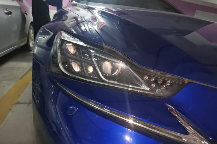 Used Lexus IS 2017 300 F SPORT Edition Right Front Headlight