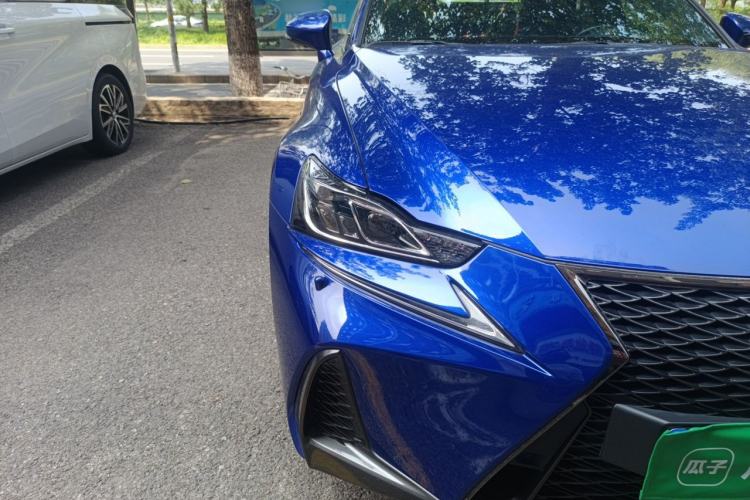 Used Lexus IS 2017 300 F SPORT Edition Right Front Headlight