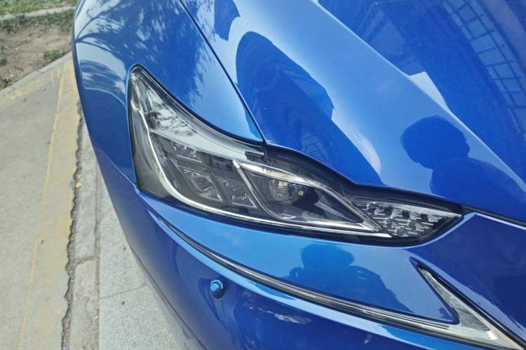Used Lexus IS 2017 300 F SPORT Edition Right Front Headlight