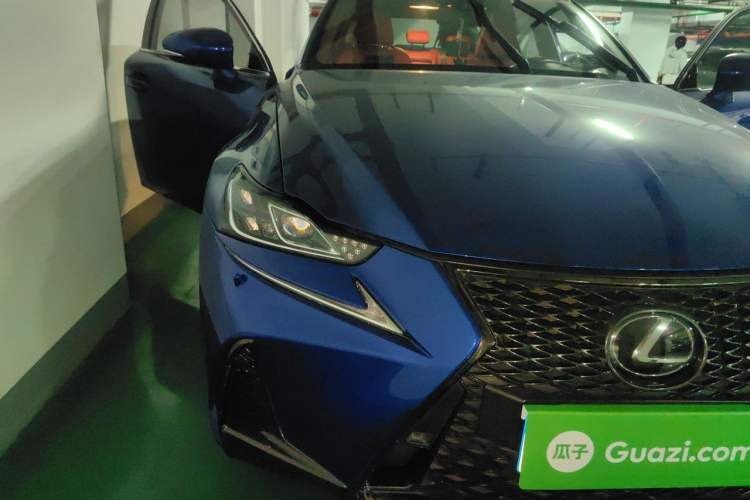 Used Lexus IS 2017 300 F SPORT Edition Right Front Headlight