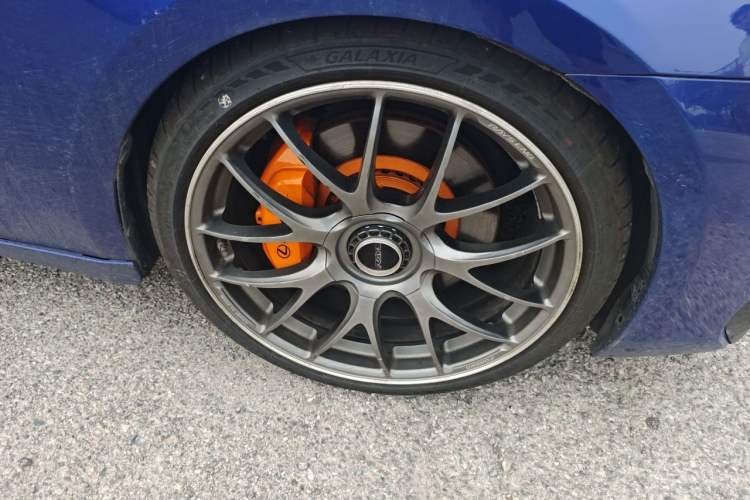 Used Lexus IS 2017 300 F SPORT Edition Right Front Wheel Hub